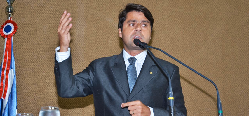 Deputado Paulo Câmara critica alta taxa de desemprego na Bahia
