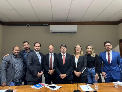 Paulo Câmara defende nova legislação sobre venda casada de livros para proteger famílias baianas