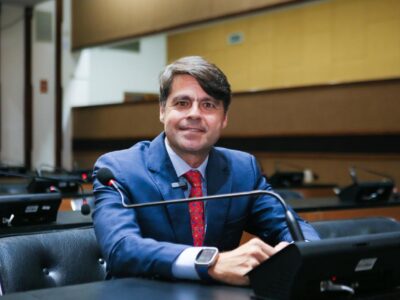 Paulo Câmara propõe criação da central de treinamento para cão-guia na Bahia