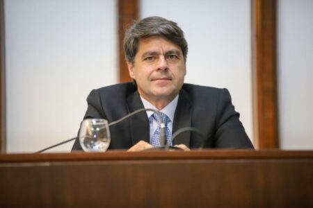Paulo Câmara propõe selo “Empresa Amiga da Mulher Baiana” para incentivar empregabilidade de vítimas de violência