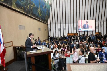 ALBA celebra 80 anos da CAAB por iniciativa do deputado Paulo Câmara